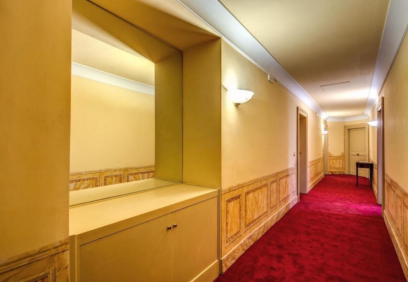 Affitto per camere a Roma - Suite Spaziosa · Bagno Privato · 5 Min dal Vaticano #1