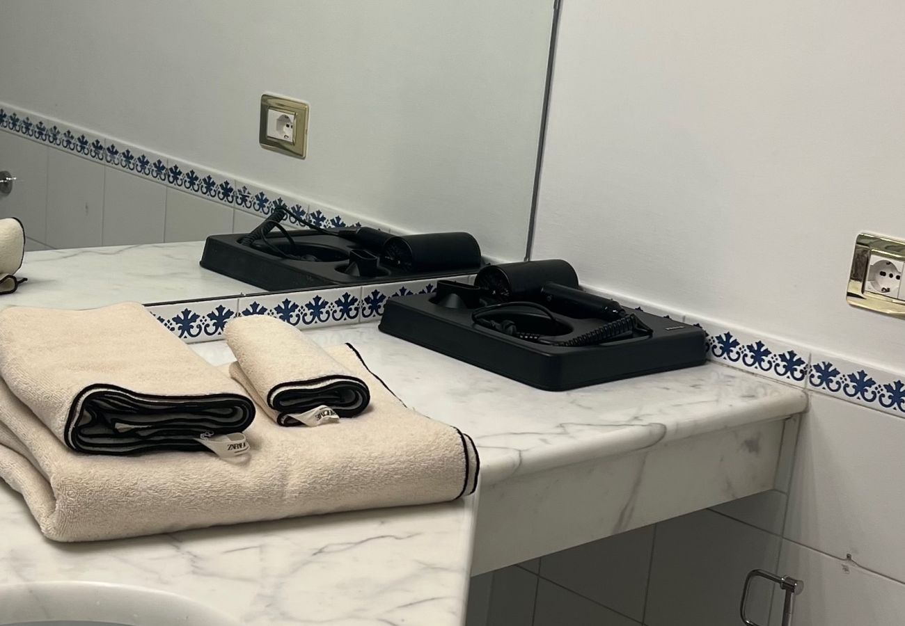 Affitto per camere a Roma - Suite Spaziosa · Bagno Privato · 5 Min dal Vaticano #1