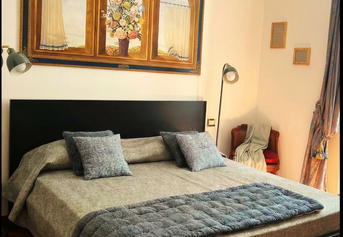 Affitto per camere a Roma - Suite Spaziosa · Bagno Privato · 5 Min dal Vaticano #3