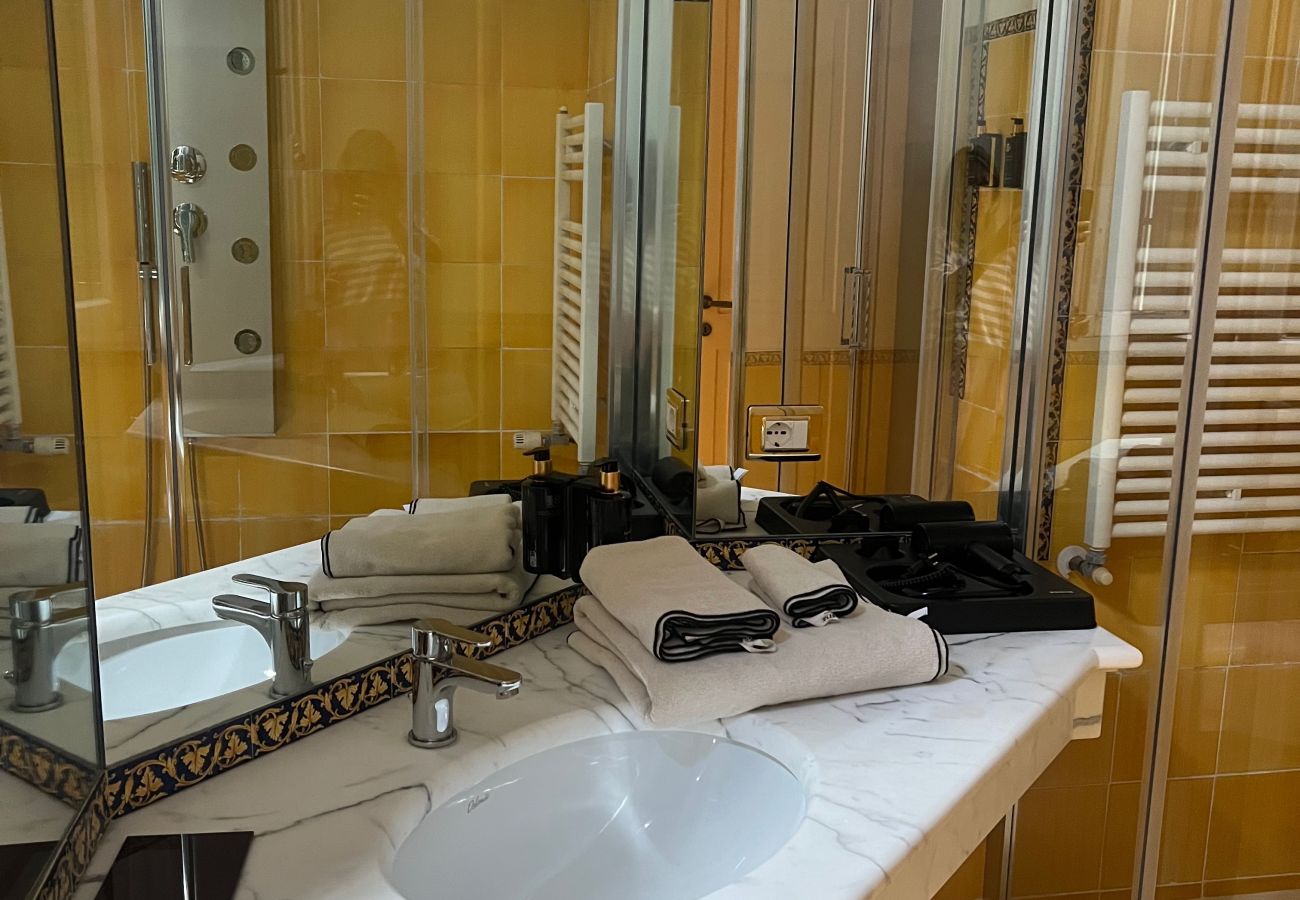 Affitto per camere a Roma - Suite Spaziosa · Bagno Privato · 5 Min dal Vaticano #4