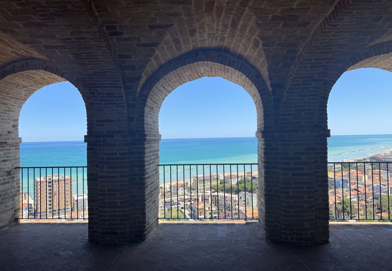 Villa a Grottammare - Villa Vista Mare e Giardino, pochi passi dal Borgo