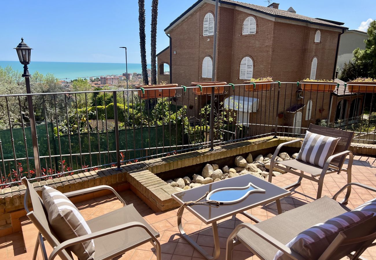 Villa a Grottammare - Villa Vista Mare e Giardino, pochi passi dal Borgo
