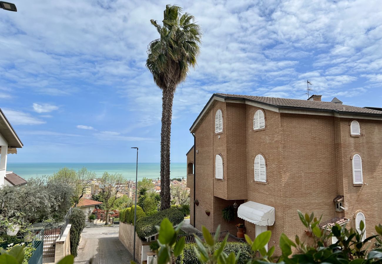 Villa a Grottammare - Villa Vista Mare e Giardino, pochi passi dal Borgo